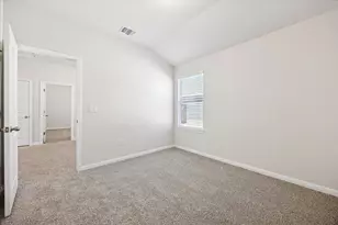 5000 Hazelnut Ln, Del Valle, TX 78617 - Photo 10