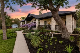 368 Woodlands Dr, Bastrop, TX 78602 - Photo 2
