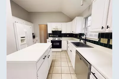 204 Cripple Creek Road, Cedar Park, TX 78613 - Photo 16