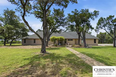 8901 Grandview Drive, Jonestown, TX 78645 - Photo 2