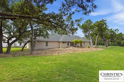 8901 Grandview Drive, Jonestown, TX 78645 - Photo 4