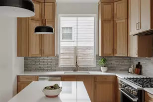 1180 Ridgeway Dr, Austin, TX 78702 - Photo 10