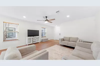 8613 Wiley Way, Austin, TX 78747 - Photo 2