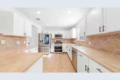 8613 Wiley Way, Austin, TX 78747 - Photo 10