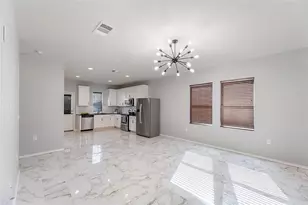 13021 Foreston Dr, Austin, TX 78754 - Photo 4