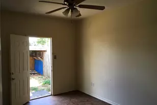 251 Zimmerman Ave, Bastrop, TX 78602 - Photo 4