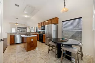 221 Stone Crest Blvd, Buda, TX 78610 - Photo 10