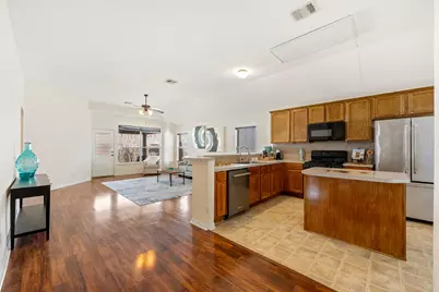 221 Stone Crest Boulevard, Buda, TX 78610 - Photo 8