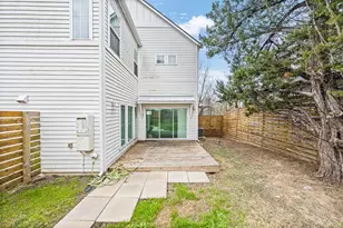 1213 Eleanor St, Austin, TX 78721 - Photo 16