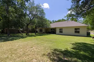 2721 Co Rd 258, Liberty Hill, TX 78642 - Photo 28