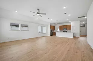 112 Melrose St, Hutto, TX 78634 - Photo 6