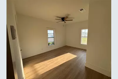 204 W Westhill Drive W #204, Cleburne, TX 76033 - Photo 4