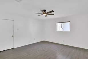 908 Tank St, Lockhart, TX 78644 - Photo 14