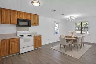 908 Tank St, Lockhart, TX 78644 - Photo 10