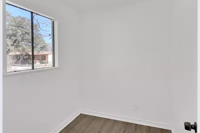 908 Tank Street, Lockhart, TX 78644 - Photo 18