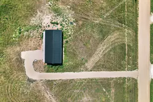 261 Co Rd 423, Taylor, TX 76574 - Photo 2