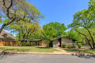 202 Tanglewood Dr, Fredericksburg, TX 78624 - Photo 2