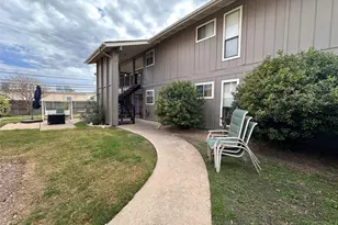 8617 Putnam Dr, Austin, TX 78757 - Photo 2