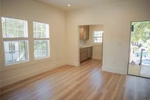 803 Oakland Ave, Austin, TX 78703 - Photo 2