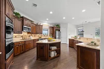 2300 Lakehurst Road, Spicewood, TX 78669 - Photo 12