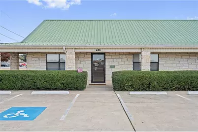 409 Mallard Lane, Taylor, TX 76574 - Photo 2