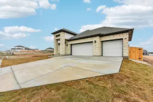 581 Treadwell Ln, Kyle, TX 78640 - Photo 2