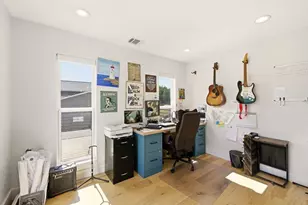 708 Newport Dr, Spicewood, TX 78669 - Photo 32