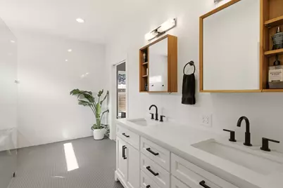 708 Newport Drive, Spicewood, TX 78669 - Photo 20