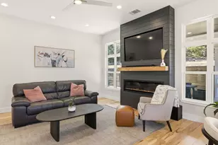 708 Newport Dr, Spicewood, TX 78669 - Photo 14