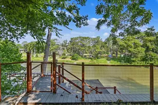 898 Buerger Ln Ln, Seguin, TX 78155 - Photo 32