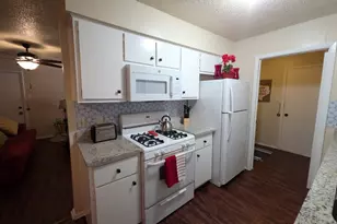 203 N 2nd St, Pflugerville, TX 78660 - Photo 20