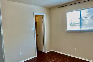 203 N 2nd St, Pflugerville, TX 78660 - Photo 16