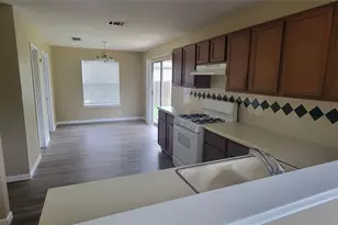 618 Elizabeth Ln, Bastrop, TX 78602 - Photo 4