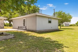 2460 State Hwy 95 Hwy N, Moulton, TX 77975 - Photo 6