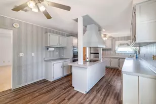 2460 State Hwy 95 Hwy N, Moulton, TX 77975 - Photo 16