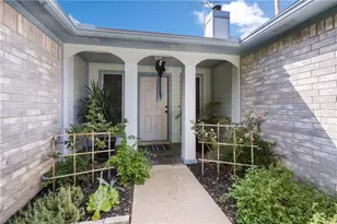 1252 Lacey Oak Loop, Round Rock, TX 78681 - Photo 4