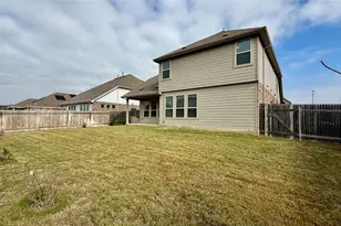 404 Ashby Dr, Hutto, TX 78634 - Photo 2