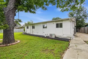 1108 Jolena Cir, Austin, TX 78721 - Photo 18