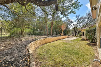 22 Hedgebrook Way, The Hills, TX 78738 - Photo 40
