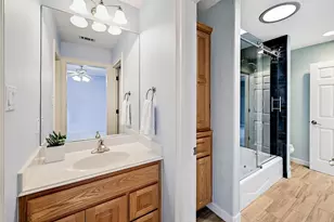 22 Hedgebrook Way, The Hills, TX 78738 - Photo 32