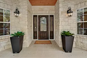 22 Hedgebrook Way, The Hills, TX 78738 - Photo 4