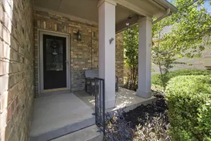 5116 Scottish Thistle Dr, Austin, TX 78739 - Photo 2