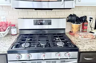 1220 Acorn Oak Dr, Georgetown, TX 78628 - Photo 10