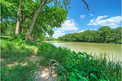 828 Water Street, Webberville, TX 78653 - Photo 4