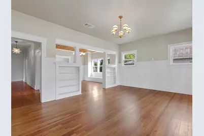 302 Hill Street, Smithville, TX 78957 - Photo 8