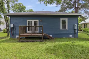 302 Hill St, Smithville, TX 78957 - Photo 28