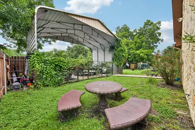 205 N Avenue E, Elgin, TX 78621 - Photo 28