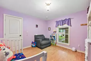 205 N Ave E, Elgin, TX 78621 - Photo 20
