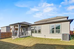 205 E Travers Stake Trail, Elgin, TX 78621 - Photo 28