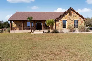 463 Beauchamp Rd, Dripping Springs, TX 78620 - Photo 2